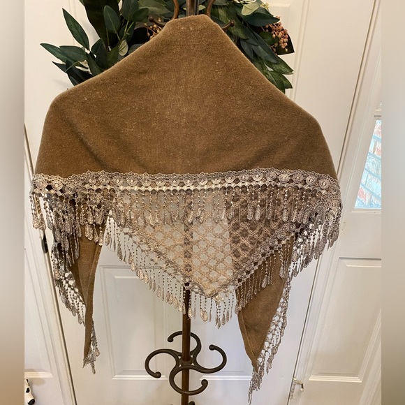 D&B Scarf with Lace Trim and Fringe - Picture 9 of 10